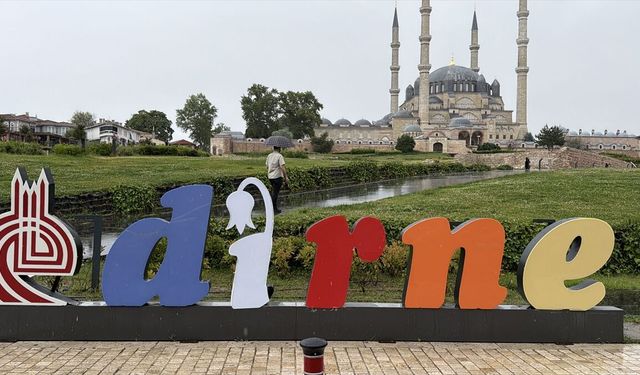 Edirne'de sağanak sıcak havanın etkisini azalttı