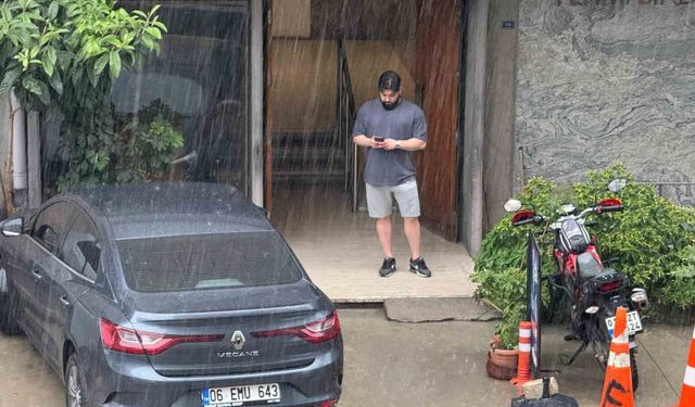 Adana'da temmuzda sağanak yağış etkili oldu