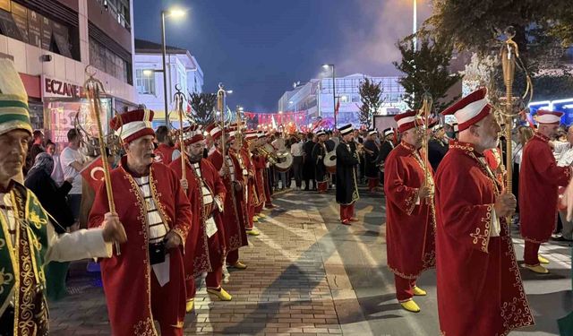 Düzce'de binler, 15 Temmuz'un 10. yılında meydanları doldurdu