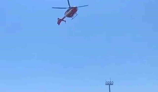Hipotermi tedavisi gören bebek, ambulans helikopterle Diyarbakır'a sevk edildi
