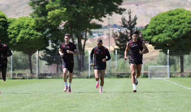 Sivasspor günü çift idmanla tamamladı