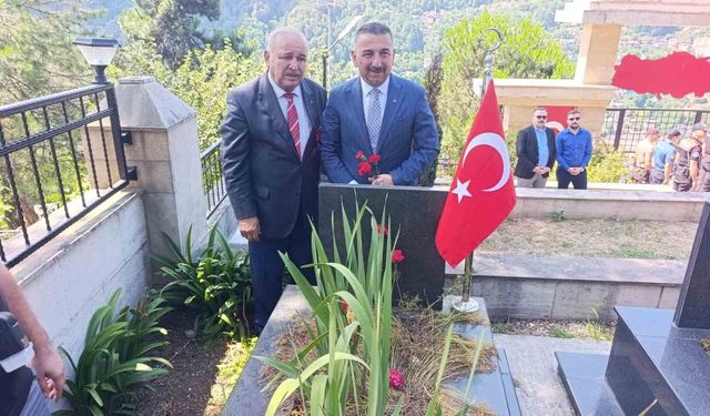 Zonguldak'ta 15 Temmuz Demokrasi ve Milli Birlik Günü'nde şehitlik ziyareti