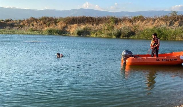 Sakarya'da serinlemek için gölete giren genç boğuldu