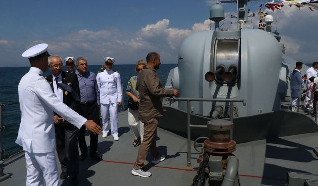 'TCG Tuzla' Yalova'da ziyarete açıldı