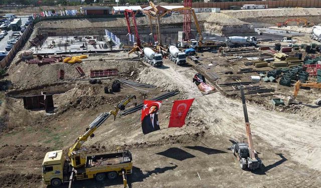 17 Ağustos depreminin sene-i devriyesinde Arnavutköy'de yeni konutların temeli atıldı