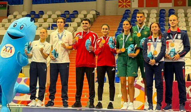 Akdeniz Oyunları'nda tarihi başarı: Erzincanlı milli badmintoncular altın madalyanın sahibi oldu