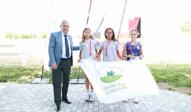 Osmangazi Belediyesi gençleri spor yapmaya teşvik ediyor