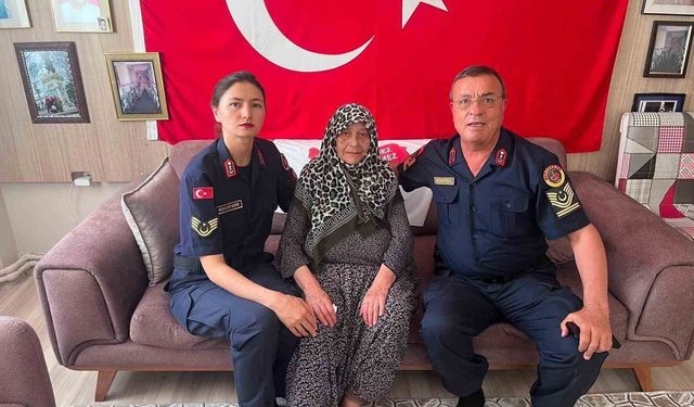 Şehit ailesine vefa ziyareti