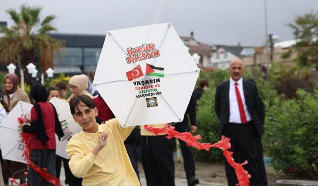 Sakarya'da uçurtmalar Gazzeli çocuklar için gökyüzüne bırakıldı