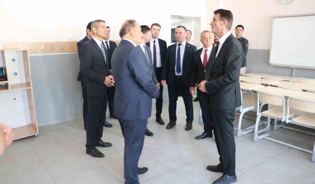 Bolu'da okulların boya ve temizliği denetimli serbestlik yükümlülerinden