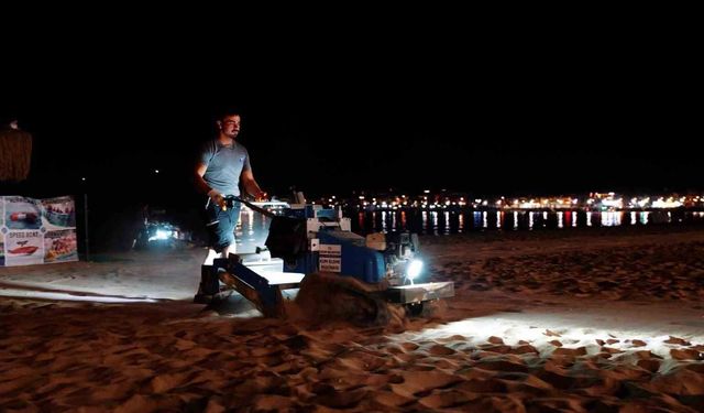 Didim'de temizlik ekipleri çalışmalarını sürdürüyor