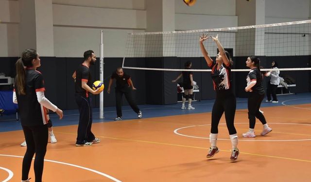 Siverek Belediyespor'un ardından kadın voleybol takımı da ligden çekildi