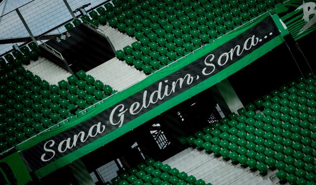 Sakaryaspor sahaya "Efsane forma" ile çıkıyor!