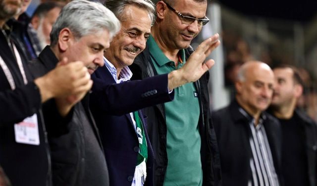 Sakarya Protokolü Tribündeydi