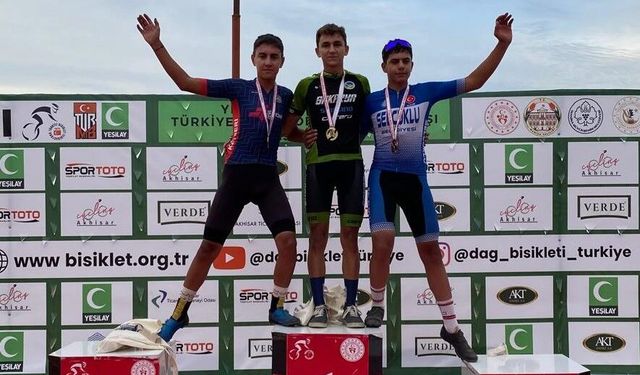 Büyükşehir’in genç pedalları 42 madalyayla sezonu taçlandırdı
