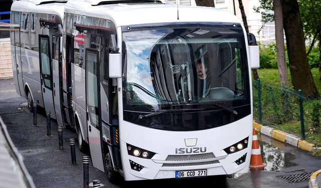 Eyüpsultan Belediyesine yönelik operasyonda gözaltına alınan 28 şüpheli Ankara'ya gönderildi