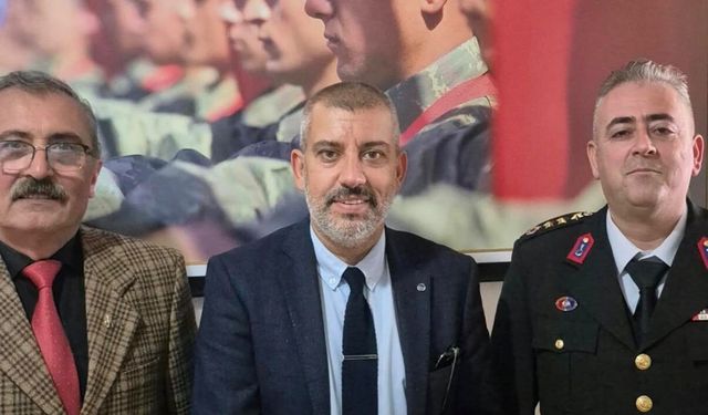 Mehmetçik Vakfından Edremitli iş insanına altın madalya ve berat verildi