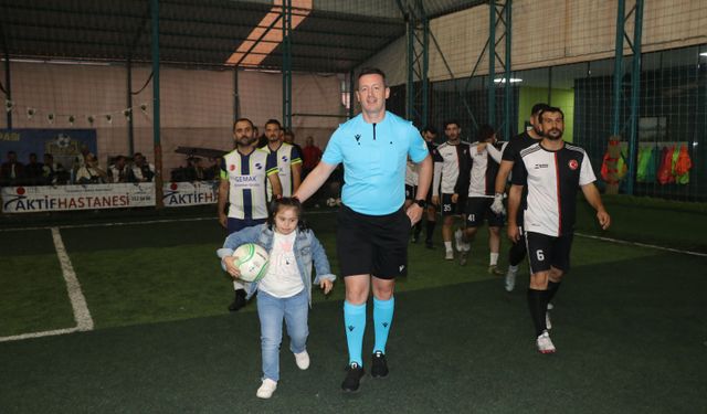Yalova'da düzenlenen futbol turnuvasının geliri LÖSEV'e bağışlandı