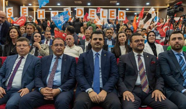AK Parti Genel Sekreteri İnan: 'Özgür Özel'i benzin istasyonlarından uzak tutsunlar'