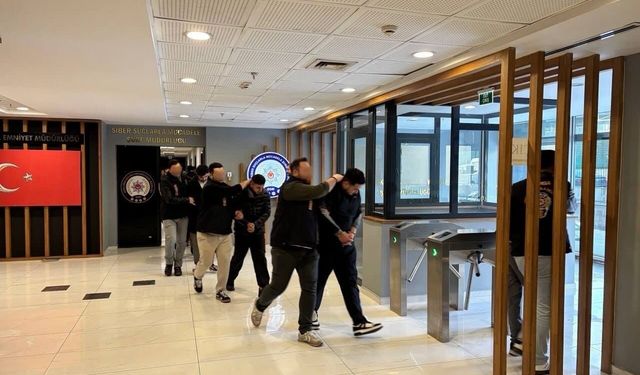 Bursa'da siber dolandırıcılık operasyonu: 4 şüpheli tutuklandı