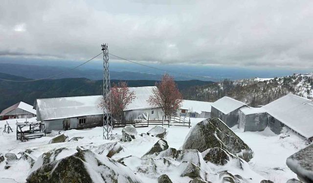 Düzce'nin yaylaları beyaza büründü