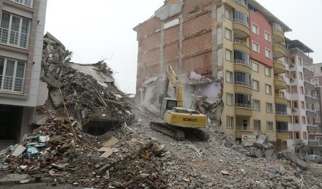Malatya merkezli 7 ilde yıkım operasyonu: 26 gözaltı