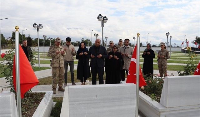 Şehit Jandarma Onbaşı Yakup Koç, 25. yılında dualarla anıldı