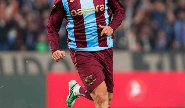 Trendyol Süper Lig: Trabzonspor: 1 - Beşiktaş: 0 (İlk yarı)