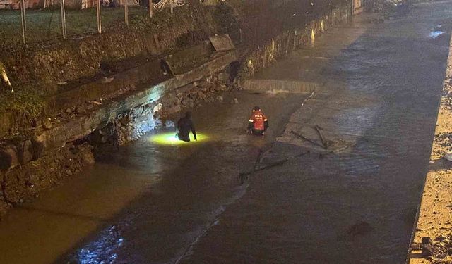 Zonguldak'ta eve silahla ateş açan belediye çalışanı tutuklandı