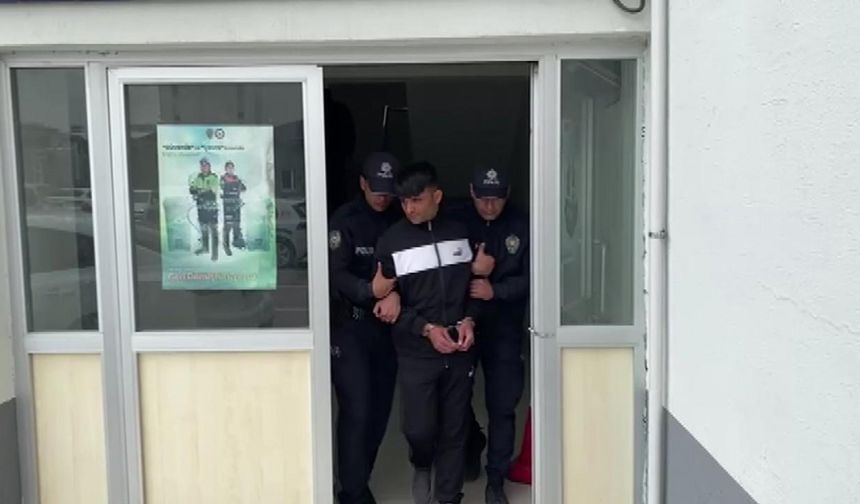 Adana’da 7 suçtan 21 yıl hapis cezasıyla aranan hükümlü polisten kaçamadı