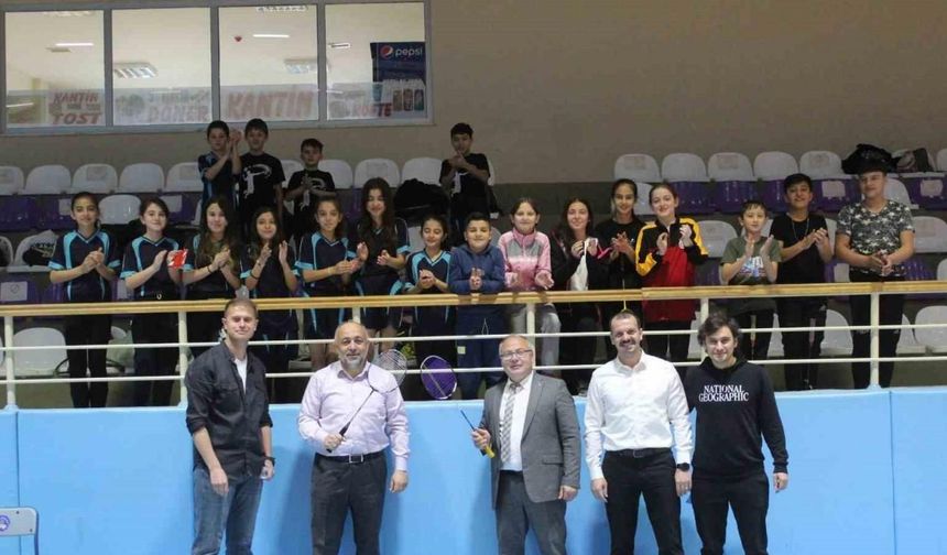 Okul Sporları ‘Badminton’ müsabakaları başladı
