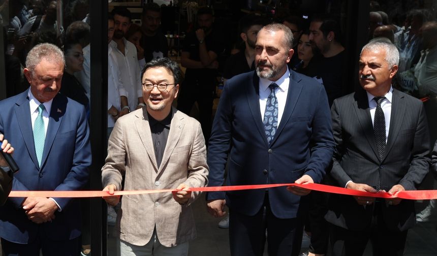 Samsung, Gebze'de deneyim odaklı yeni mağazasını açtı