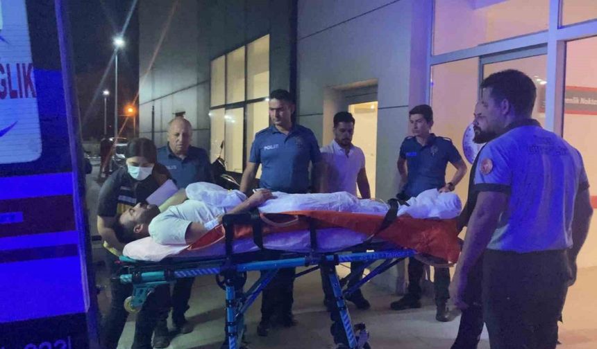 Burdur’da çıkan bıçaklı kavgada 1’i ağır 2 kişi yaralandı