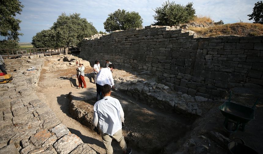 Troya Savaşı'nın tahribat izlerine antik kentteki kazılarla ulaşılması hedefleniyor
