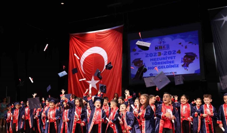 Antalya Büyükşehir kreşlerinde mezuniyet coşkusu