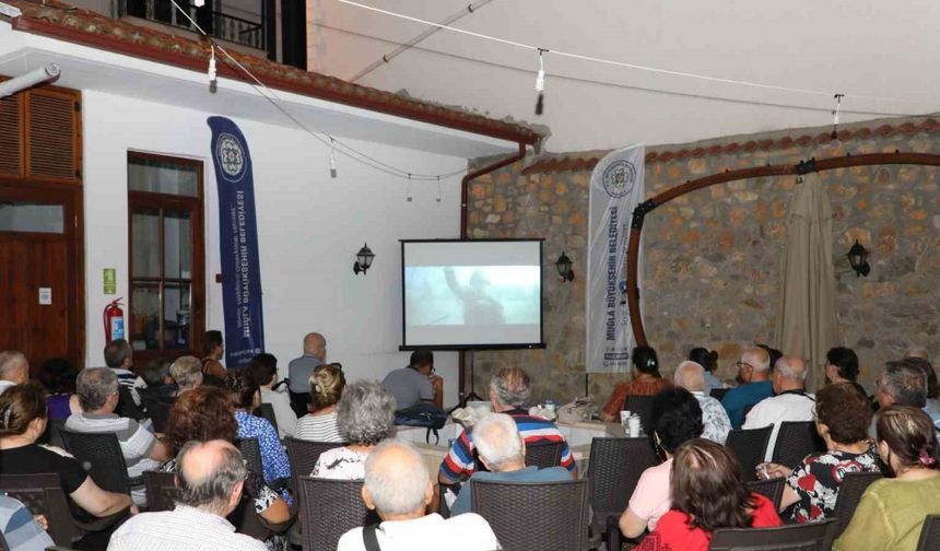Büyükşehir Belediyesi 100 Yaş Evinde yazlık sinema günleri