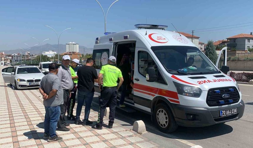 Karaman’da kaldırıma çıkan otomobildeki hamile kadın yaralandı