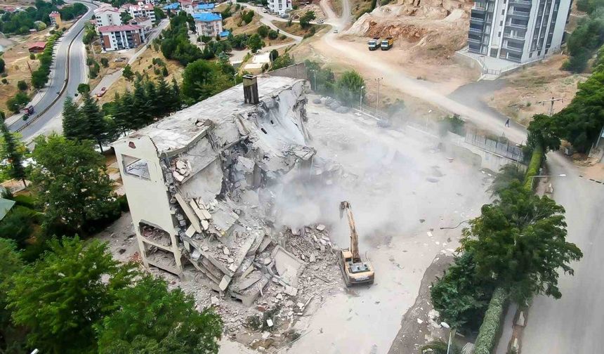 Tunceli’de polisevinin yıkımı gerçekleşti