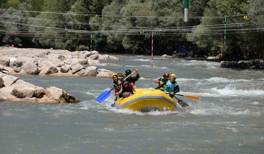 Tunceli’de, Rafting Türkiye Kulüpler Kupası düzenlendi