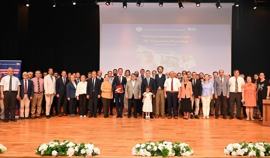 "Türkiye Cumhuriyeti’nin İlk Yıllarında Macarlar Sergisi ve Konferansı" düzenlendi
