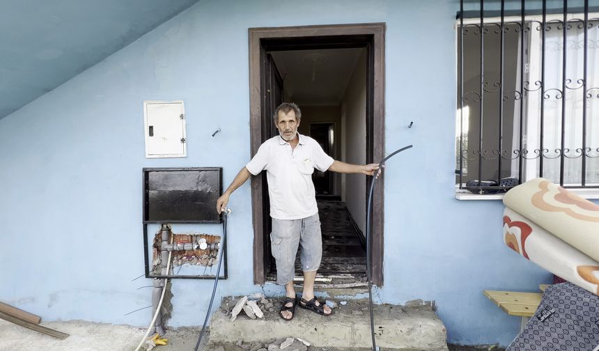 Böylesi görülmedi: Evin içine hortum sokup 10 gün çeşmeyi açık bıraktılar