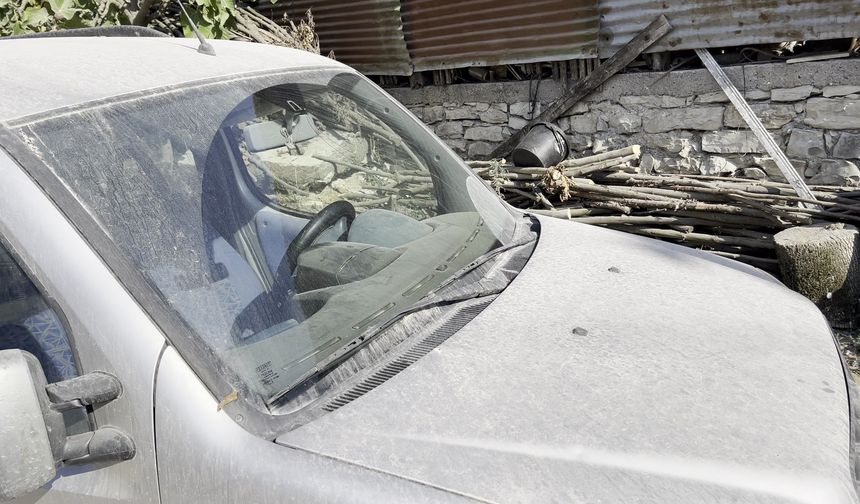 Sakarya'nın o mahallesine yağmur yerine kül ve toz yağıyor