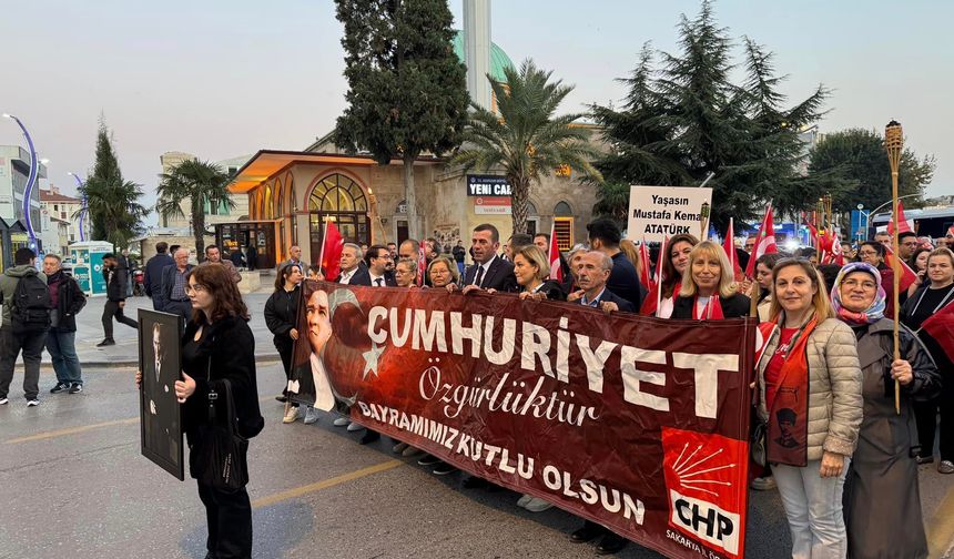 CHP ve ADD’den Cumhuriyet yürüyüşü