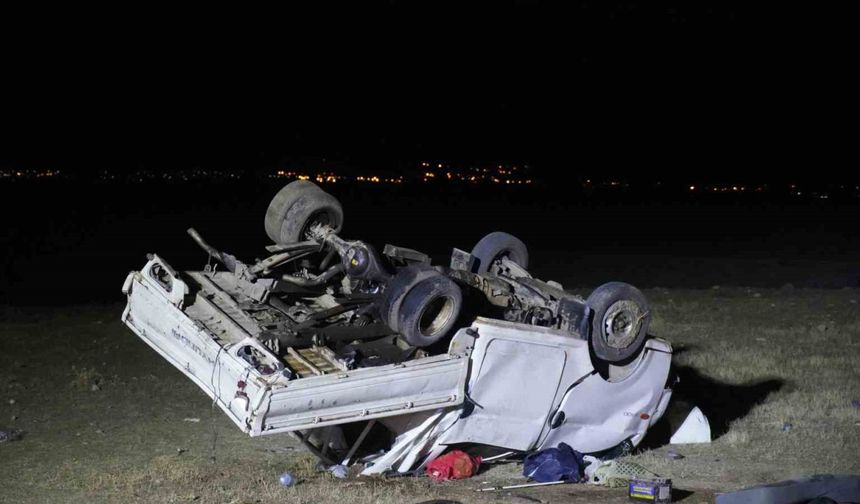 Muş’ta otomobille çarpışan kamyonet ters döndü: 5 yaralı