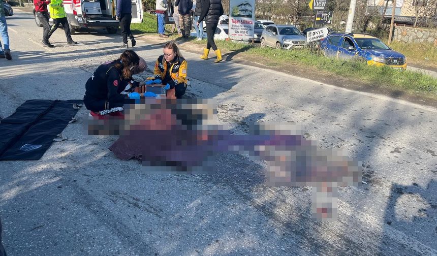 Sakarya'da feci kaza: Baba olay yerinde hayatını kaybetti, oğlu ağır yaralandı