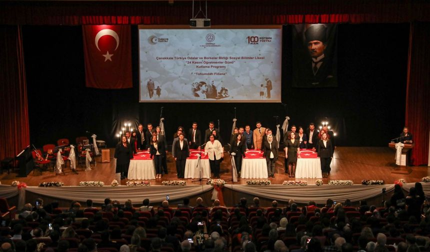 Çanakkale'de 24 Kasım Öğretmenler Günü kutlama programı düzenlendi