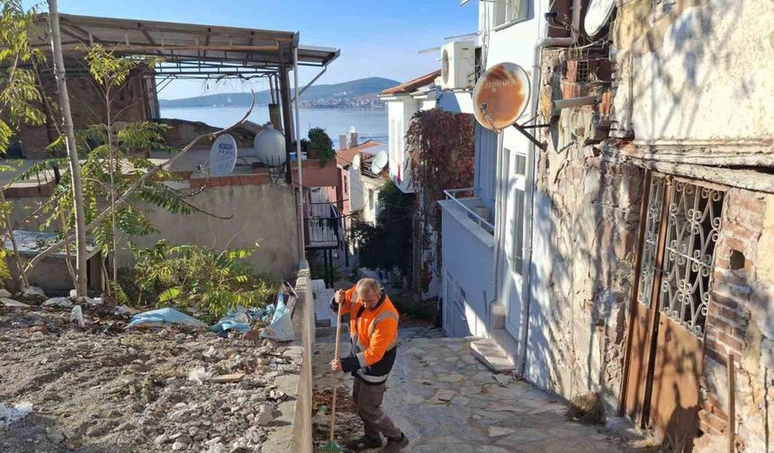 Ayvalık’ta tarihi kent sokaklarına dip bucak temizlik