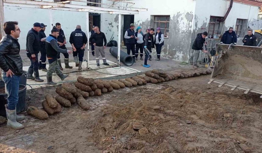 Çanakkale Savaşları’na ait olduğu değerlendirilen patlamamış 50 top mermisi uzman ekipler tarafından incelenecek