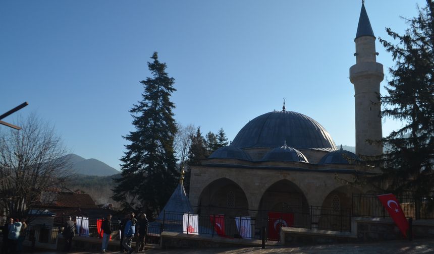 Osmanlı’nın 508 yıllık tarihi Yunus Paşa Cami'si ibadete açıldı