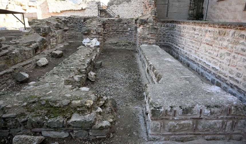 Edirne'de restorasyonu süren Makedon Kulesi'ndeki çalışmalarda şapelin de olduğu kalıntılar bulundu